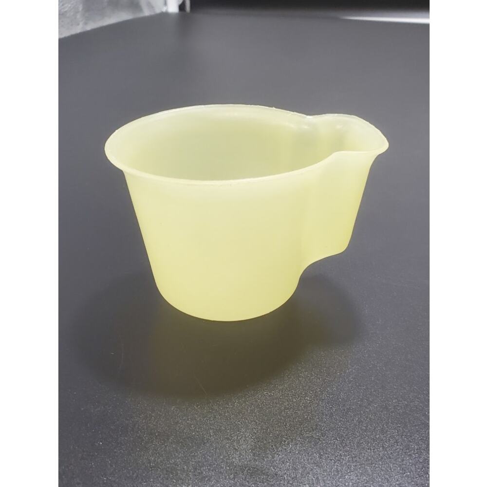 VTG 1950s Tupperware Yellow Pastel Tupper Millionaire Line Stacking Handled Cup
